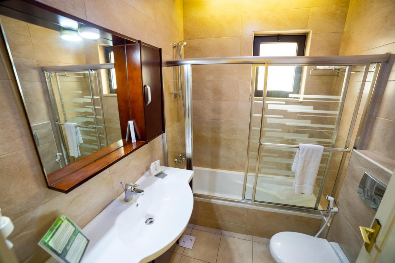 Comfort Hotel Suites Амман Екстер'єр фото